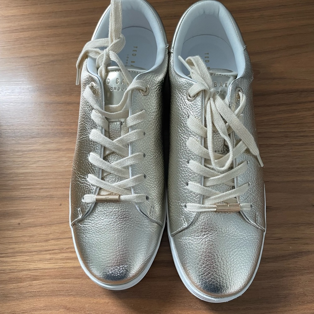 NWT Ted Baker gold sneakers, size 38.5